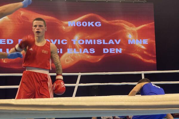 Đinović prvi crnogorski bokser nakon 24 godine sa medaljom sa...