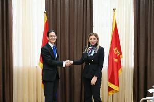 Fan Kun: Kina će i u narednom periodu podržavati crnogorski...