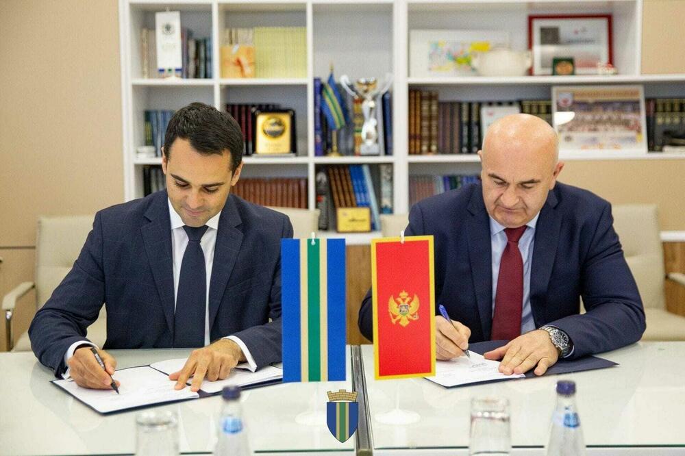 Raičević i Joković na potpisivanju sporazuma o upravljanju, Foto: Min,poljoprivrede