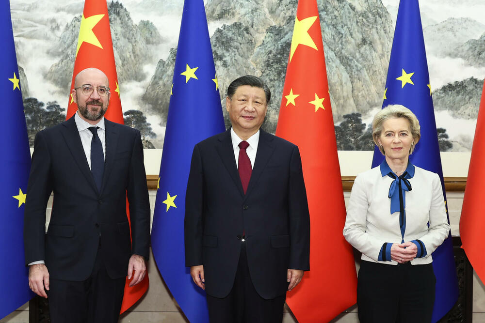 Si Đinping, Ursula fon der Lajen i Šarl Mišel juče u Pekingu