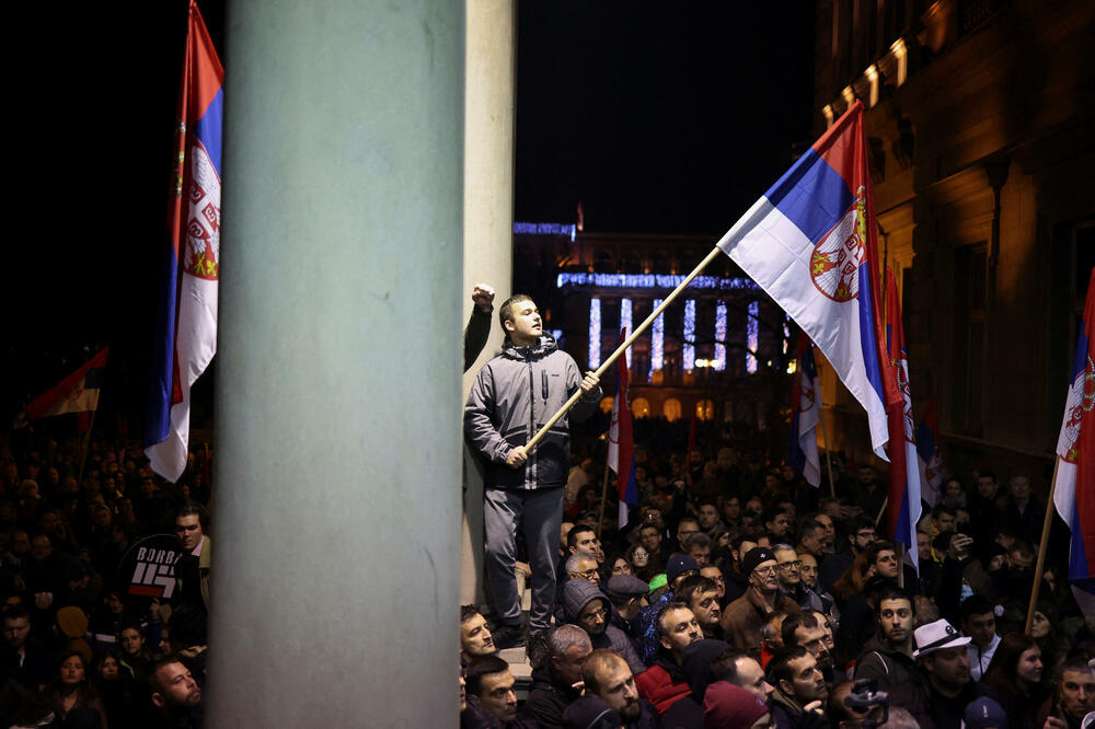 Protesti ispred Skupštine Beograda 24. septembra, Foto: Rojters