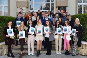 Uručili stipendije za najbolje studente iz Berana