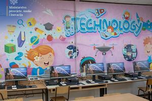 Instalacija računarske opreme u školama u Crnoj Gori: "Biće...