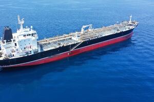Iran potvrdio da je njegova mornarica zaplijenila tanker za naftu...