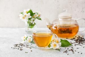 Opjevan, ali ponekad zanemaren: Čaj od jasmina za zdravlje