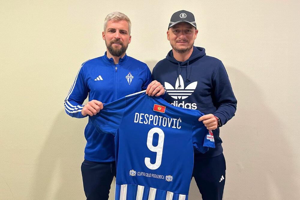 Despotović sa sportskim direktorom "plavih" Andrijom Delibašićem, Foto: FK Budućnost