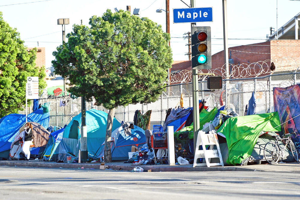 Beskućnici u šatorima na ulicama Los Anđelesa, Foto: Shutterstock