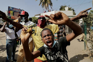 FOTO Policija u Senegalu rastjerala protestante u Dakaru i drugim...