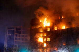 Valensija: Požar zahvatio stambene zgrade, najmanje sedam...