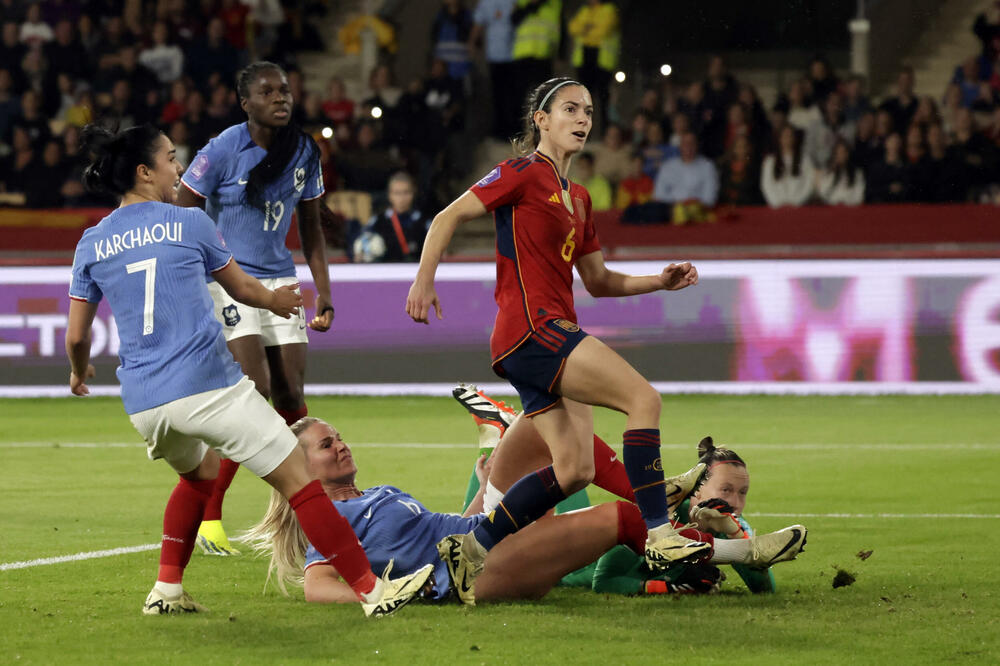 Zlatna lopta, Bonmati, postiže prvi gol na utakmici, Foto: REUTERS