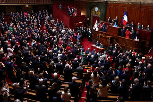 Francuska postala prva zemlja na svijetu koja je u ustav uvrstila...