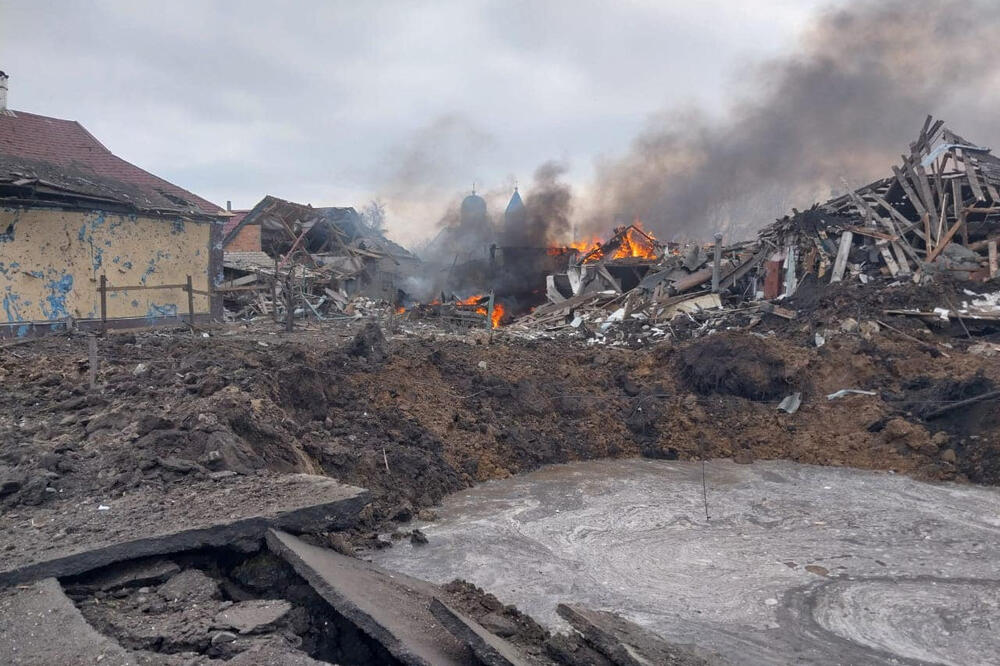Posljedice ruskog vazdušnog udara u Harkivu (6. mart), Foto: Reuters