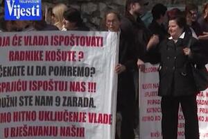Bivši radnici "Košute" opet blokirali put Cetinje - Podgorica:...