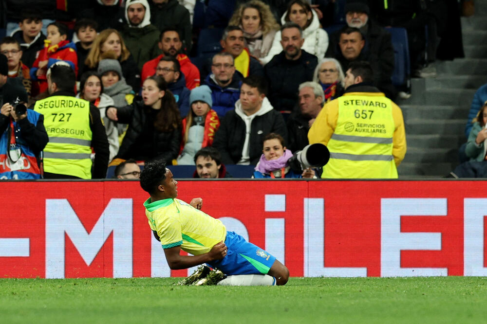 Endrik slavi prvi gol na svom budućem stadionu, Foto: Reuters