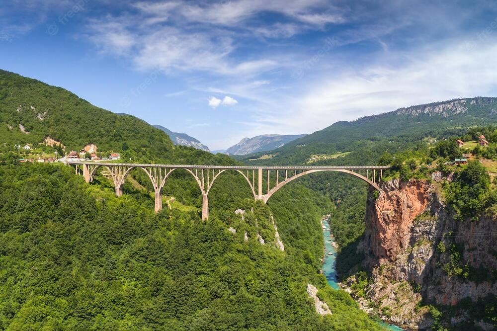 NR Kina donirala 7,05 miliona eura za rekonstrukciju velelepnog mosta, Foto: Freepik