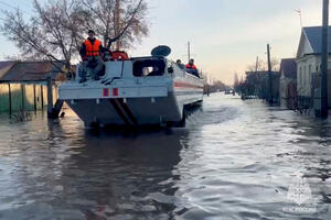 Oko 4.500 stanovnika evakuisano na Uralu poslije pucanja brane