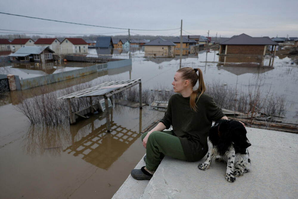 <p>Čitava sela i gradovi na ruskom južnom Uralu i zapadnom Sibiru poplavljeni su izlivenim rijekama, a najteže je pogođena oblast Orenburg</p>
