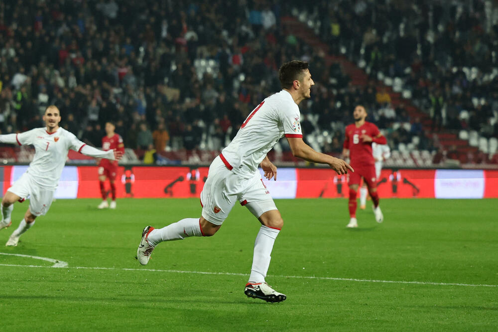 Stevan Jovetić slavi nakon gola Srbiji na Marakani u kvalifikacijama za Euro, Foto: MARKO DJURICA