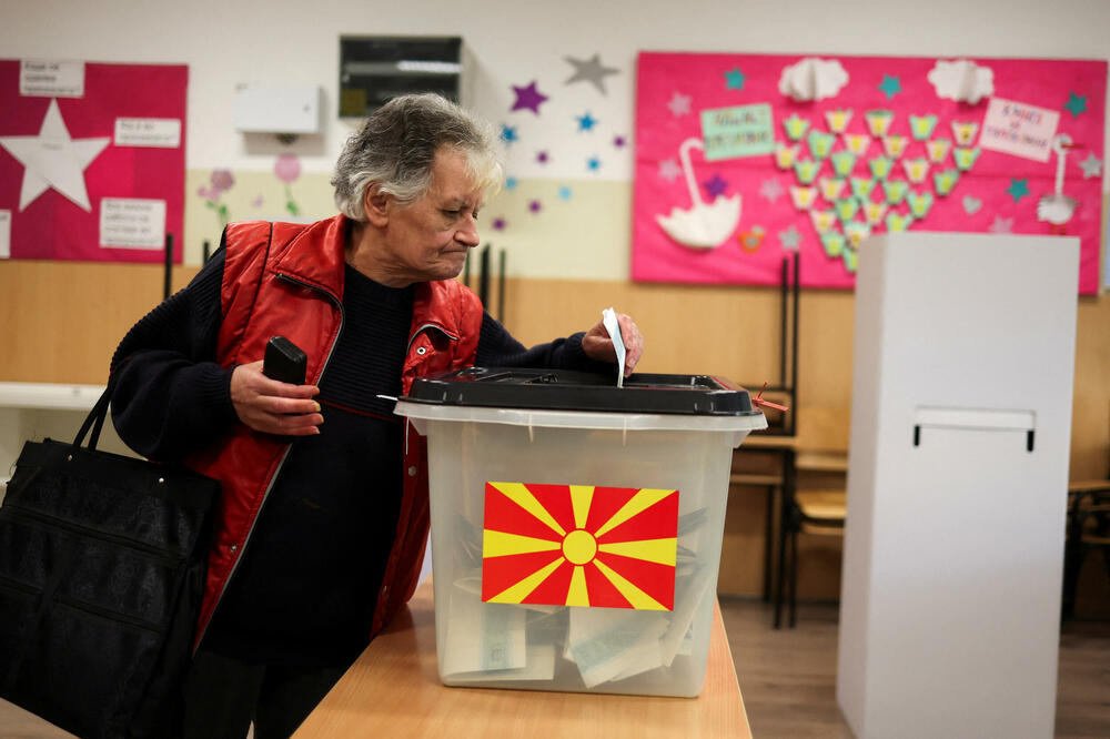 Sa jednog glasačkog mjesta u Skoplju, Foto: Reuters
