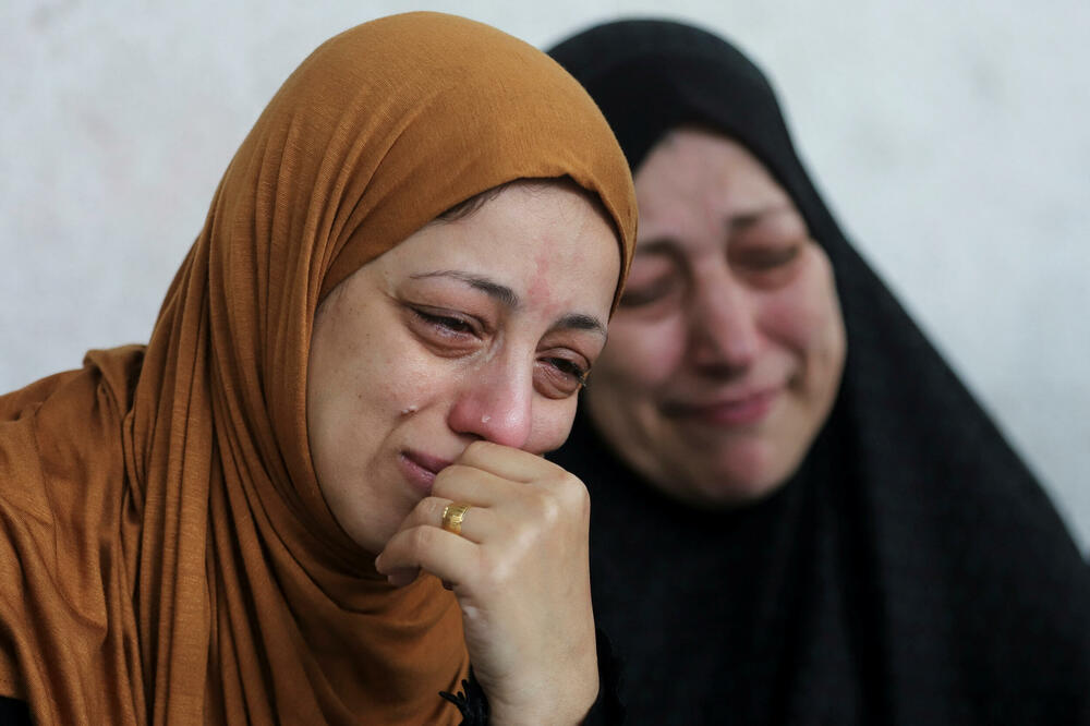 Sa sahrane poginulih Palestinaca, Foto: Reuters