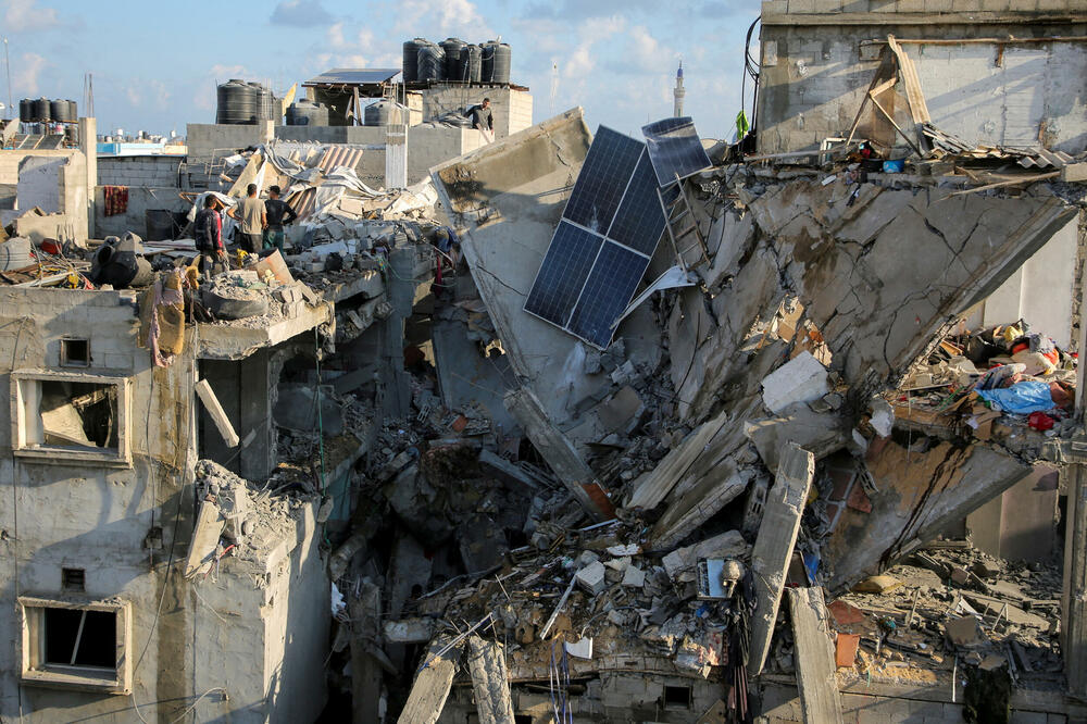 Izrael je u ponedjeljak pokrenuo vazdušne napade na Rafu, Foto: Rojters
