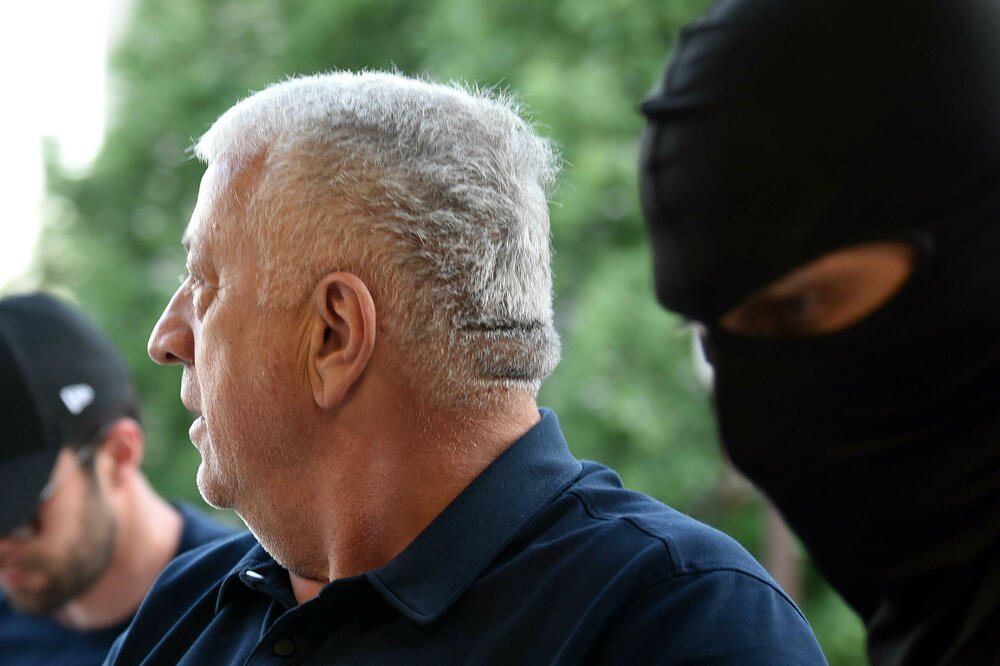 Zoran Lazović nakon hapšenja i privođenja u SPO, Foto: Boris Pejović