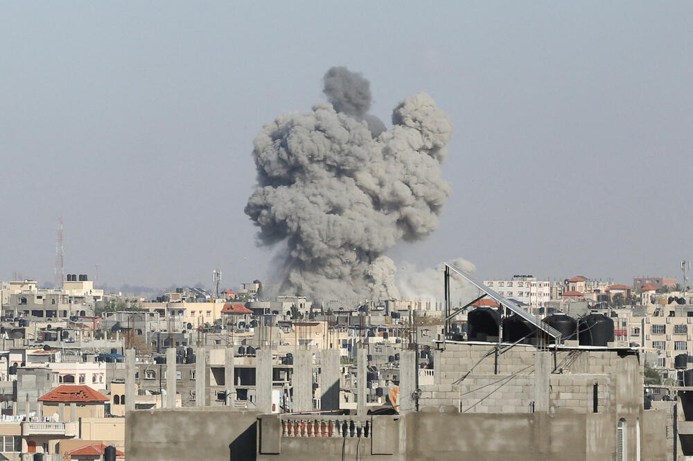 Detalj nakon izraelskih napada u južnoj Gazi, Foto: REUTERS