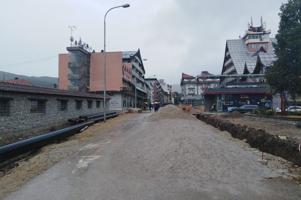 Pljevlja trotoari, Foto: Goran Malidžan