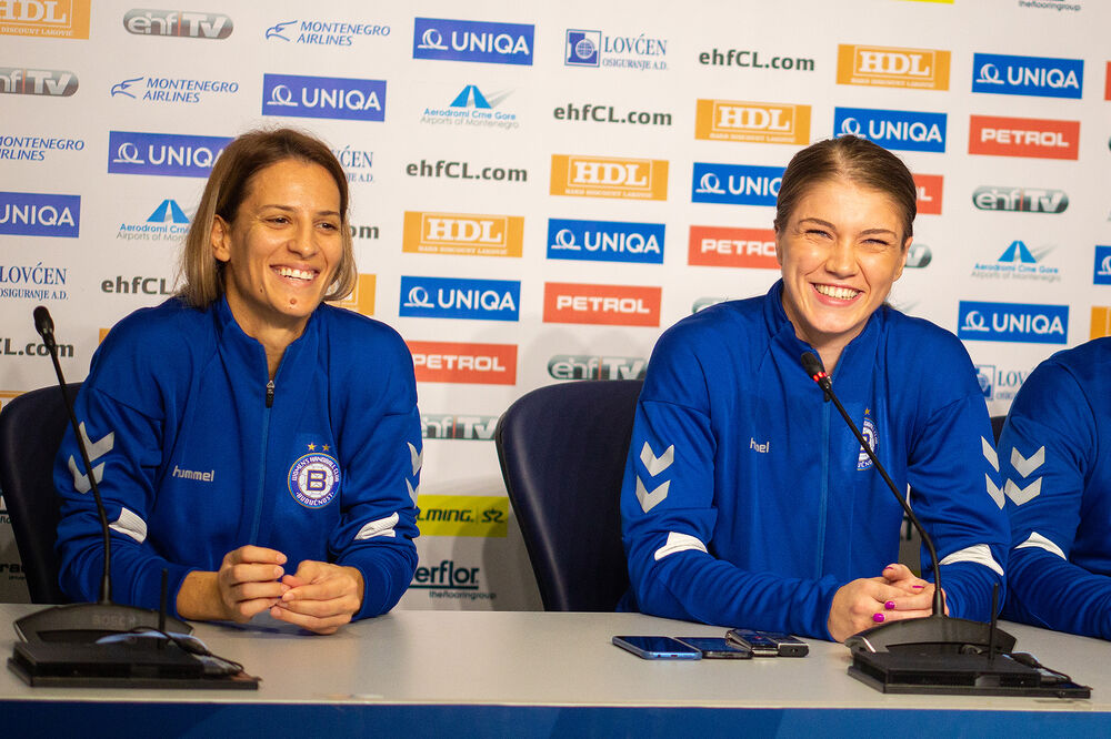 Anđela Bulatović i Ema Ramusović, Foto: Zrkb.me