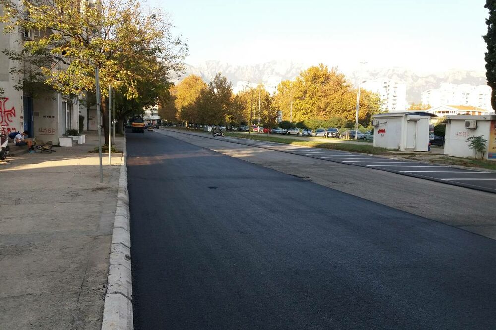 asfaltiranje centar bara, Foto: Čitalac "Vijesti"