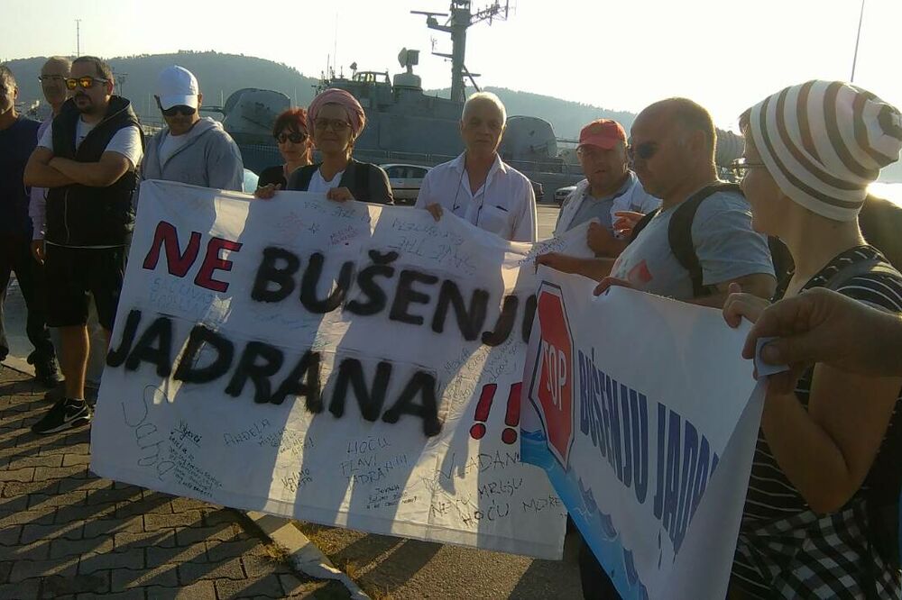 Bar, protest protiv bušotina, Foto: Radomir Petrić