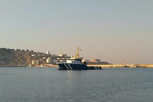 U Luku Bar uplovio brod: Istraživaće ima li nafte