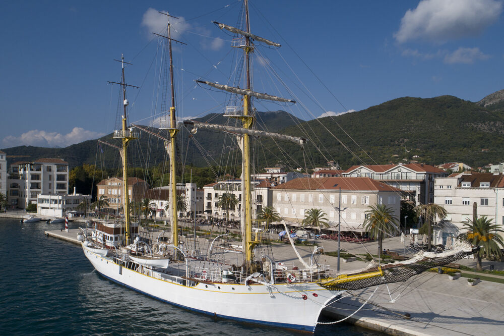 Školski brod "Jadran", Foto: Beta-AP