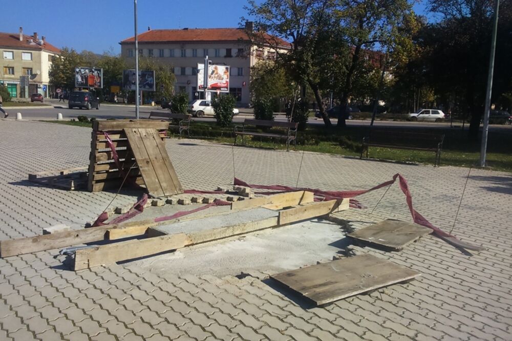 Spomenik komitima, Nikšić, kamen temeljac, Foto: Svetlana Mandić