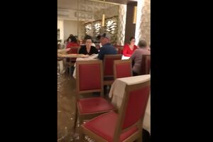 70 odsto Venecije je pod vodom, ali živjeti se mora