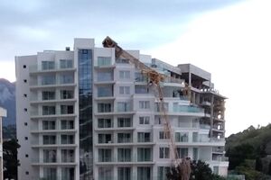 Petrovac: Kran pao na gradilište hotela