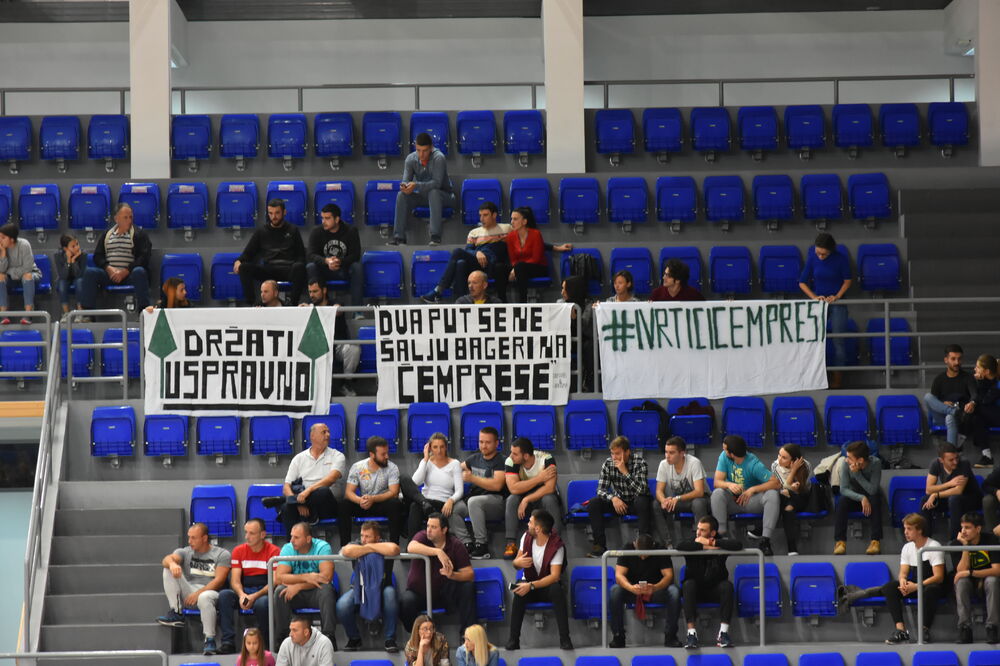 Bar utakmica čempresi, Foto: Danilo Pavlović