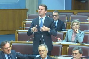 DPS neće ni da raspravlja o nižim akcizama na gorivo