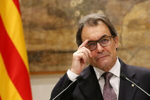 Bivši lider Katalonije Artur Mas osuđen na kaznu od 4,9 miliona...