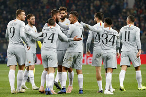 Roma na korak od osmine finala, prvi trijumf Valensije