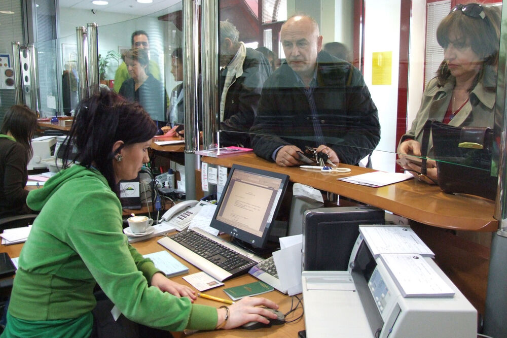 Banka, šalter, Foto: Vesko Belojević