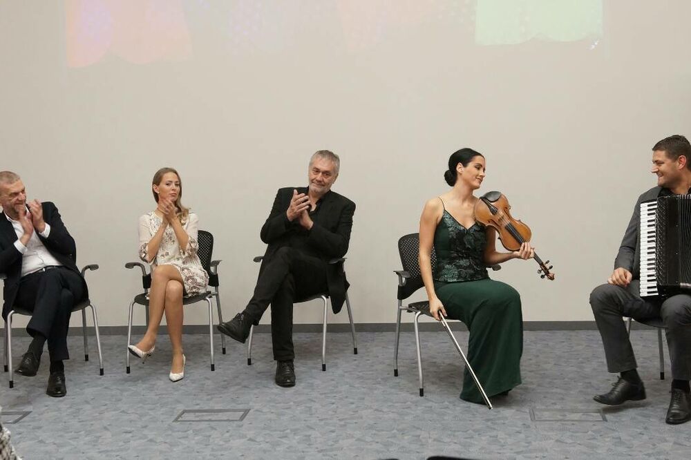 umjetnici, Bar, Foto: Privatna arhiva