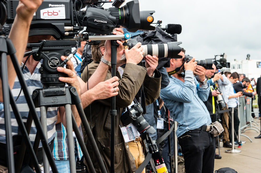 novinari, mediji, Foto: Shutterstock, Shutterstock