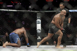 Kormije ispisao UFC istoriju: Odbranio pojas u dvije kategorije