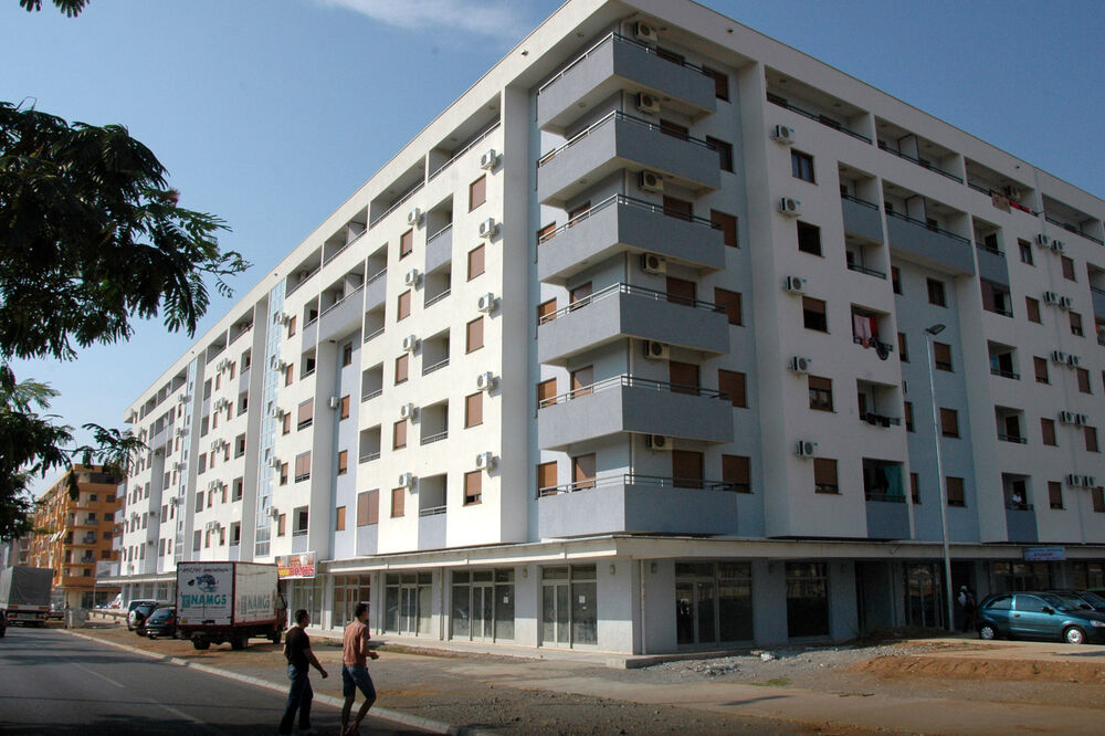 zgrada, 1000+, Foto: Luka Zeković