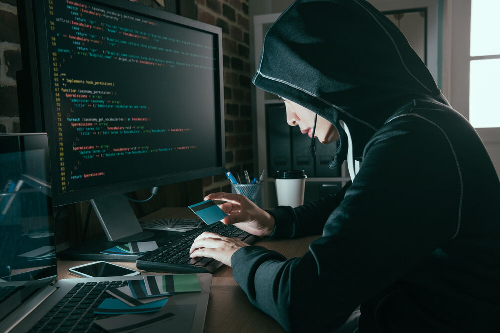 Haker, lažne kreditne kartice, Foto: Shutterstock