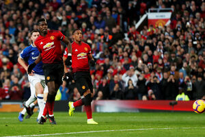 Pogledajte: Brže Bolt istrči 100 metara nego što Pogba izvede penal