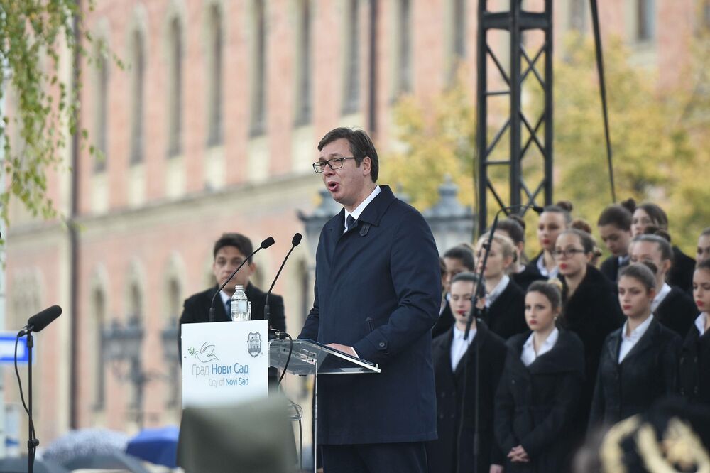 Otkrivanje spomenika kralju Petru Prvom Karađordjeviću, Novi Sad, Foto: (BETAPHOTO/DRAGAN GOJIC/EV