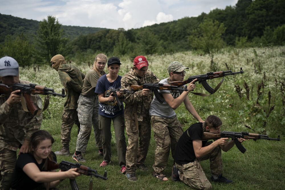 Ukrajina, nacionalistički kamp za mlade, Foto: Beta-AP