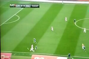 Komedija: Pogledajte kakav je ofsajd dosuđen rivalu Crvene zvezde...